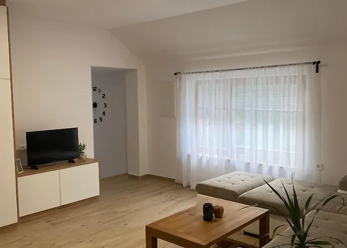 Apartma Arbores Apartamento